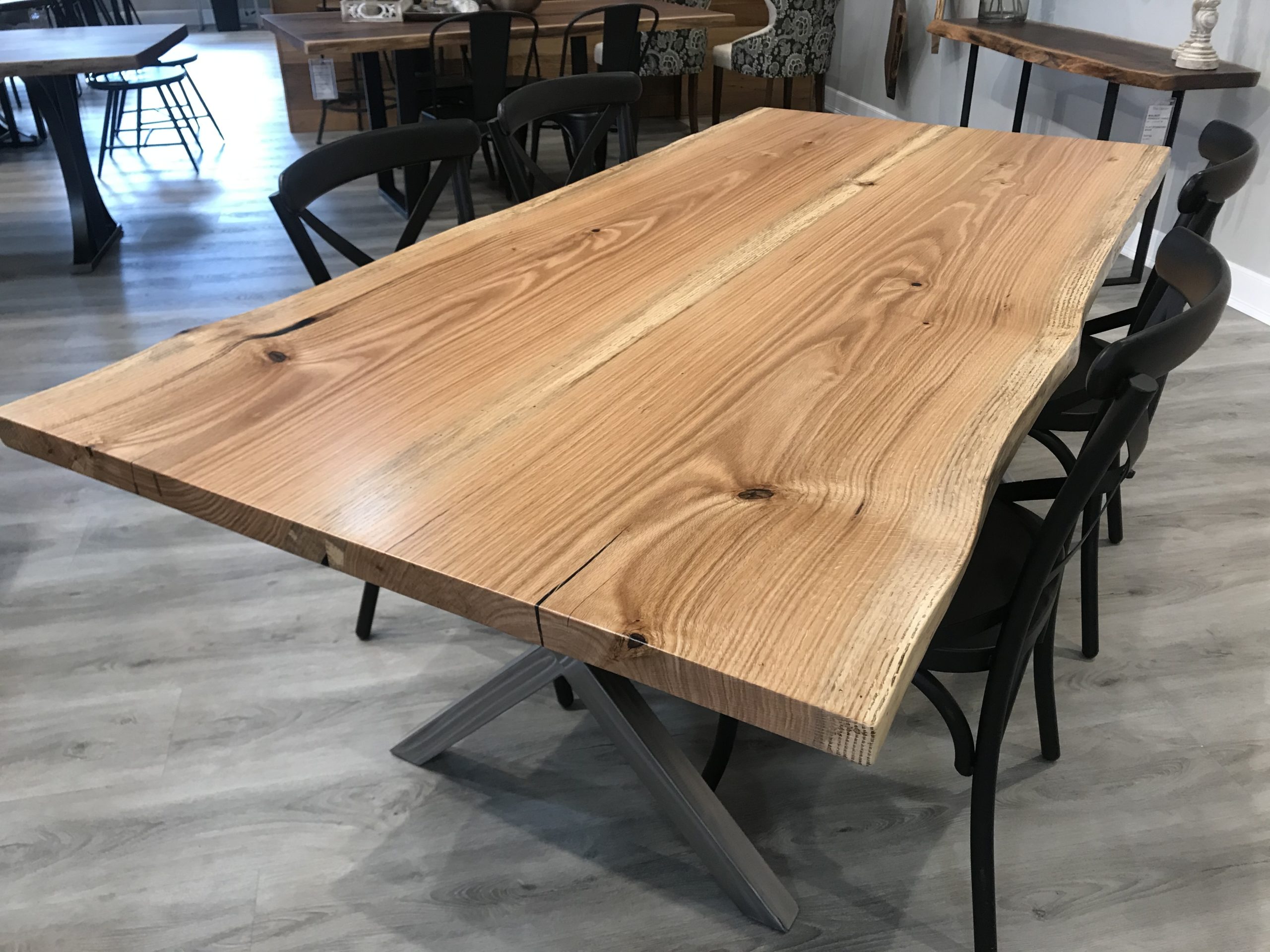 is redwood good for dining table        <h3 class=