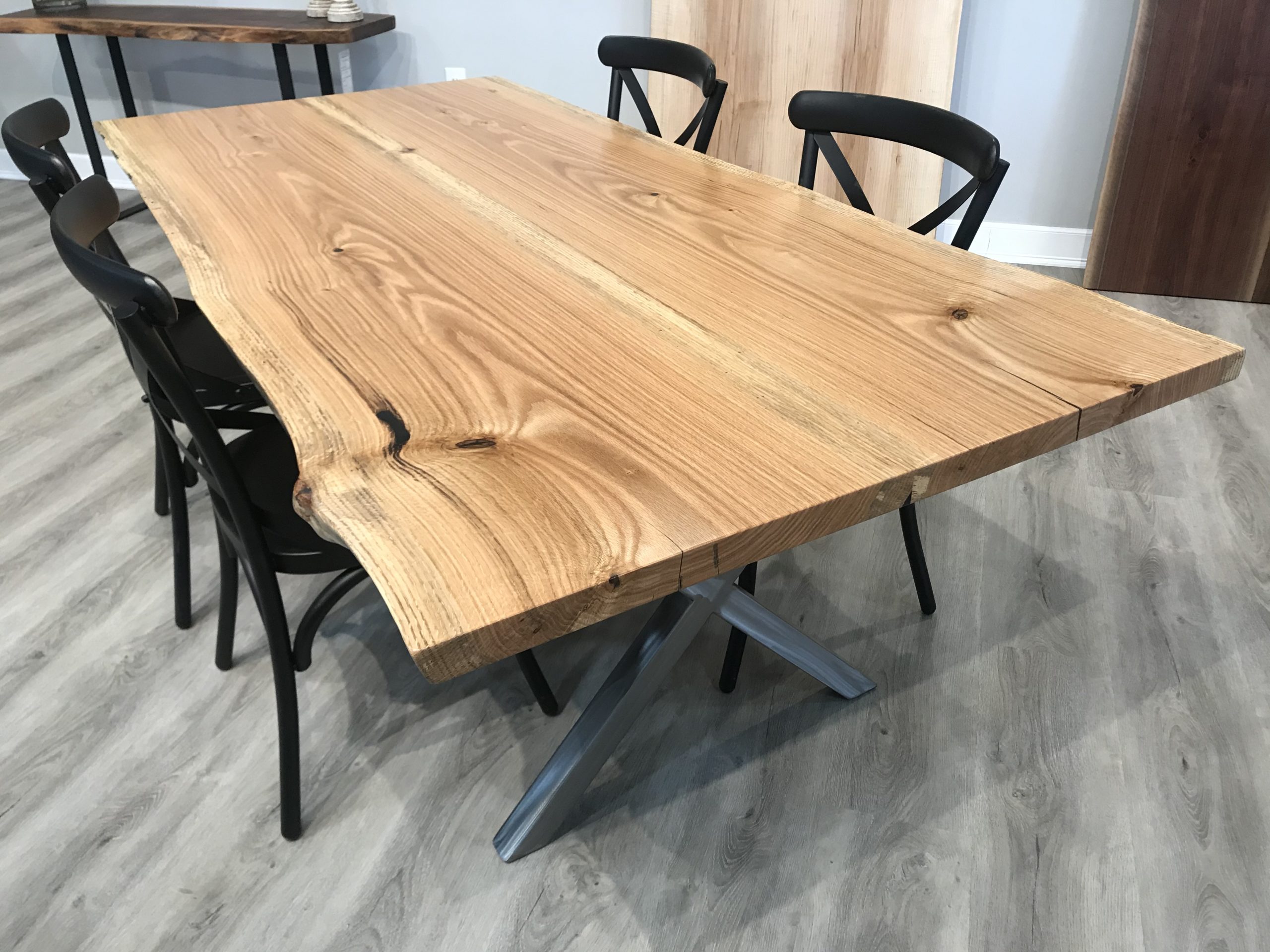 red oak dining room table